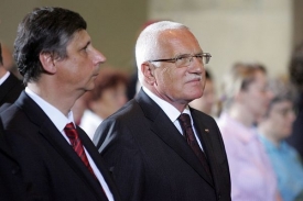 Václav Klaus říká, že má přímý zájem na stabilitě Fischerovy vlády.